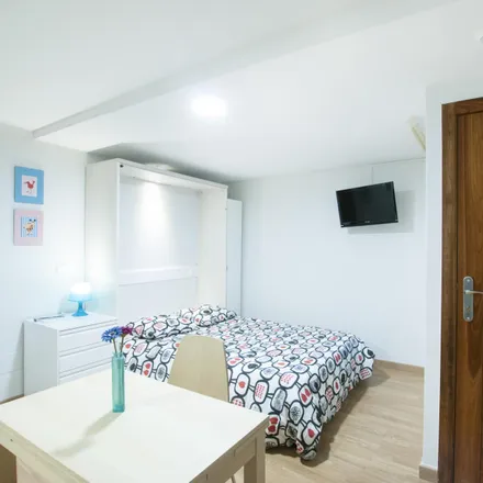 Rent this studio apartment on Madrid in Miss Costuras, Calle de Atocha