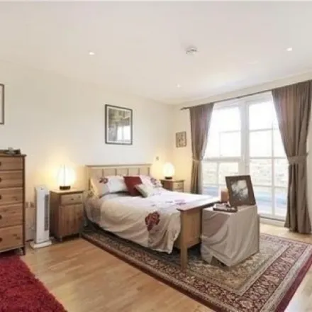 Image 3 - Clare Lane, London, N1 3DB, United Kingdom - Apartment for rent