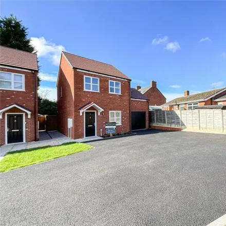 Buy this 3 bed house on Rose Valley in Newhall, DE11 0EA