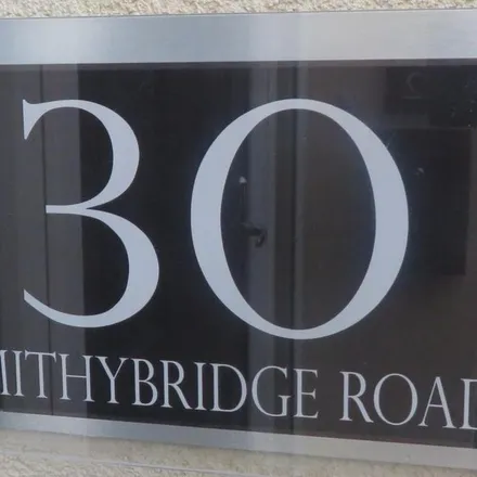 Image 2 - Smithy Bridge Road/Halifax Road (Stop D), Smithybridge Road, Smithy Bridge, OL16 2SW, United Kingdom - Apartment for rent