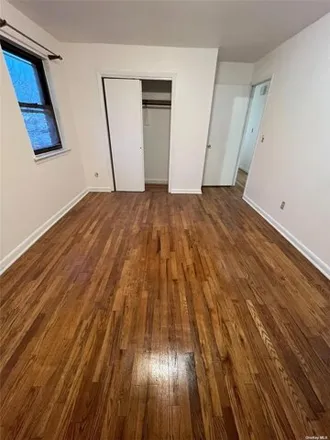 Rent this 3 bed apartment on 1009 Havemeyer Avenue in New York, NY 10472