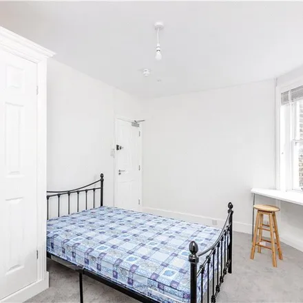 Image 1 - Royal Brompton Hospital, Fulham Road, London, SW3 6HP, United Kingdom - Apartment for rent