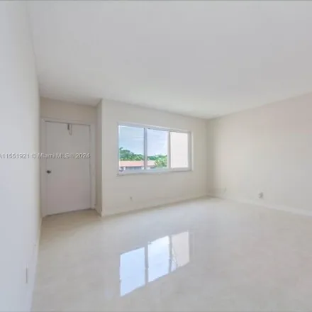 Image 9 - 140 Lakeview Dr Apt 301, Weston, Florida, 33326 - Condo for sale