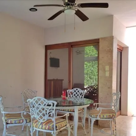 Rent this studio house on Calle 33B in Nuevo Yucatán, 17144 Mérida