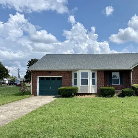 Rent this 3 bed house on 707 Carbondale Drive in Oak Grove, Christian County