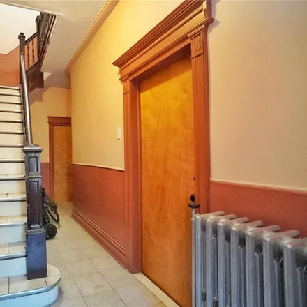 Image 4 - 230 61st Street, New York, NY 11220, USA - Townhouse for sale