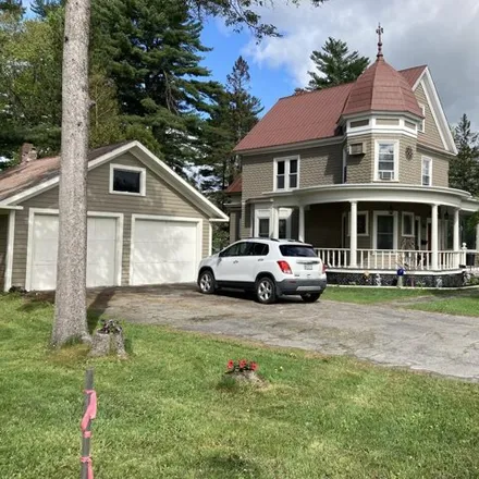Buy this 4 bed house on 142 North Avenue in Skowhegan, ME 04976