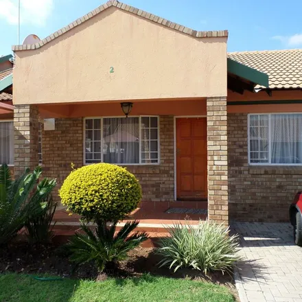 Image 6 - Welgelegen Boulevard, Kraaibos, George, 6546, South Africa - Townhouse for rent