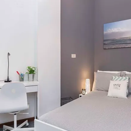 Rent this 3 bed room on Largo Cavalieri di Malta in 10, 20146 Milan MI