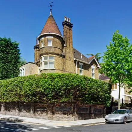 Rent this 7 bed house on 71 Frognal in London, NW3 6XD
