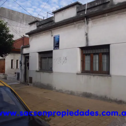 Buy this studio townhouse on 205 - Gaceta de Buenos Aires 3501 in Partido de Tres de Febrero, Ciudadela