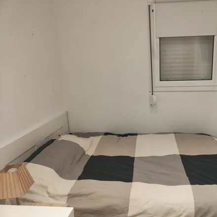 Rent this 3 bed room on Carrer de Piquer in 08001 Barcelona, Spain