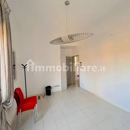 Image 4 - Amendola, Via Giovanni Amendola, 40121 Bologna BO, Italy - Apartment for rent