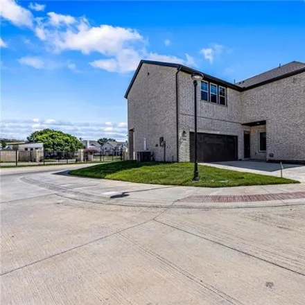 Image 3 - unnamed road, Irving, TX 75063, USA - House for rent