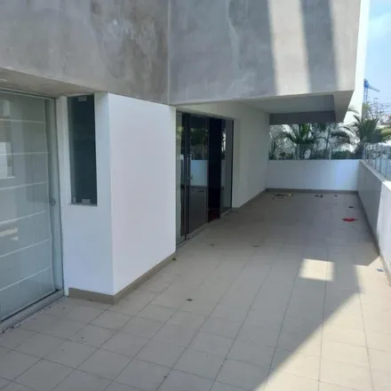 Buy this studio apartment on Avenida Los Precursores in Santiago de Surco, Lima Metropolitan Area 51132
