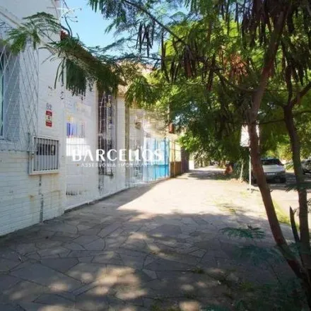 Rent this 2 bed house on Winner Fight & Fitness in Rua Miguel Tostes 655, Rio Branco