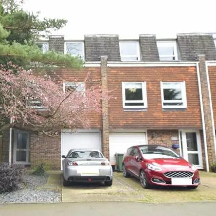 Buy this 4 bed townhouse on Bretland Road in Rusthall, TN4 8PS