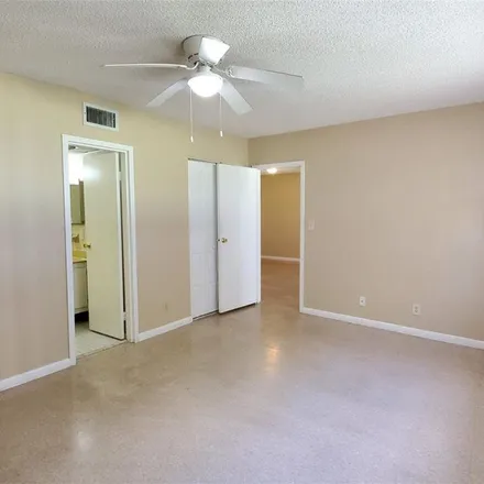 Image 4 - 1142 Country Club Drive, Margate, FL 33063, USA - Apartment for rent