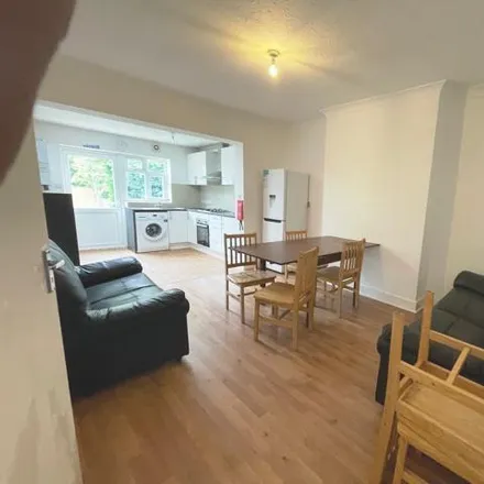 Rent this 5 bed house on Becmead Avenue in London, HA3 8HD