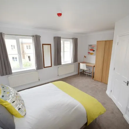 Image 6 - 30 Cintra Close, Reading, RG2 7AL, United Kingdom - Apartment for rent
