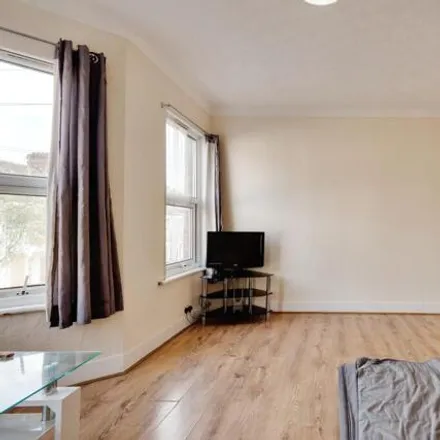 Image 6 - Cobbold Road, Dudden Hill, London, NW10 9SX, United Kingdom - Apartment for sale