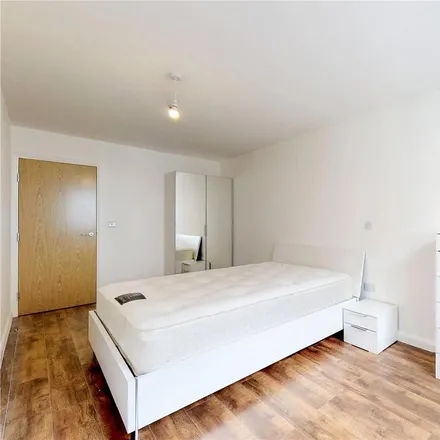 Image 5 - 104 Stoke Road, Slough, SL2 5AR, United Kingdom - Apartment for rent