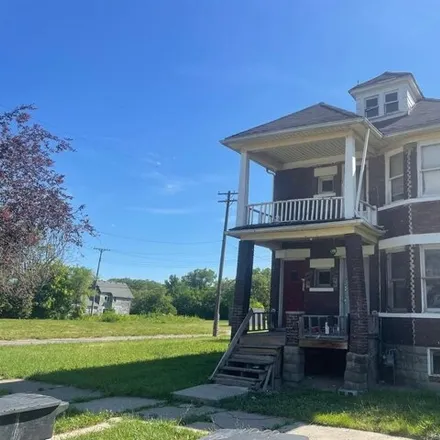 Buy this 6 bed house on 2281 Poplar Street in Detroit, MI 48208