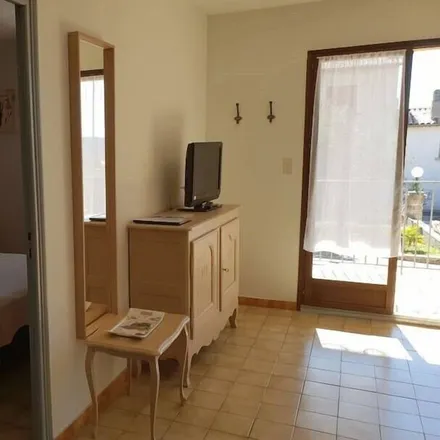 Image 1 - 04800 Gréoux-les-Bains, France - Apartment for rent