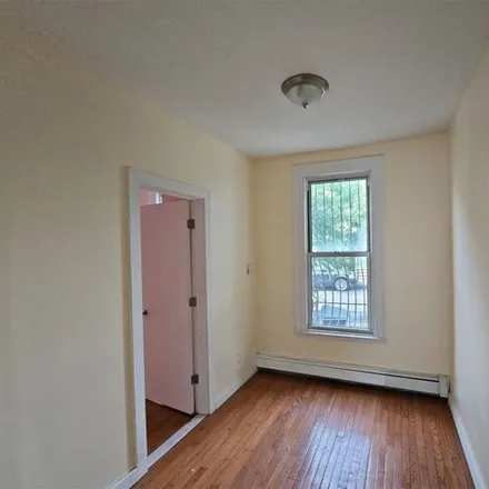 Image 4 - 601 18th St, Brooklyn, New York, 11218 - House for sale