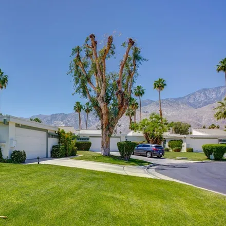 Image 3 - 1911 Grand Bahama Drive East, Palm Springs, CA 92264, USA - Condo for rent
