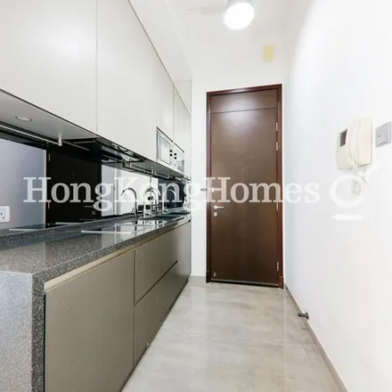 Image 2 - China, Hong Kong, Hong Kong Island, Wan Chai, Tai Wong Street West, Cong Sao star dessert - Apartment for rent