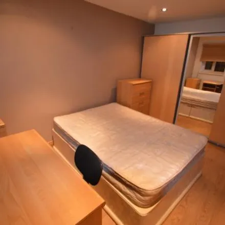 Image 7 - Howden Place, Leeds, LS6 1PB, United Kingdom - House for rent