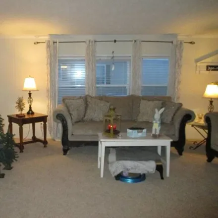 Image 2 - 49561 Elk Trail, Shelby Charter Township, MI 48315, USA - Apartment for sale