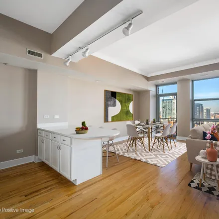 Image 2 - Randolph Place Lofts, 165 North Canal Street, Chicago, IL 60606, USA - Loft for sale