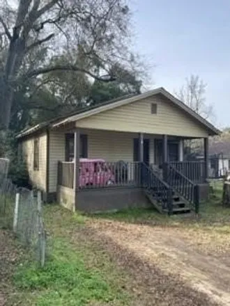 Buy this studio house on 801 Chin Street in Mobile, AL 36610