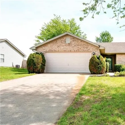 Buy this 3 bed house on 1011 Pebble Creek Drive in Jeffersonville, IN 47130