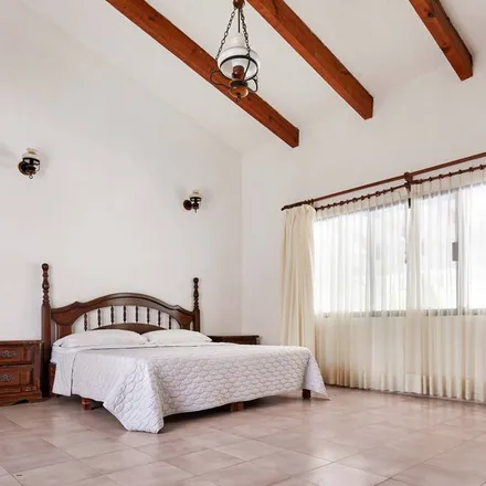 Rent this 9 bed house on Calle Arizona in Morelos, 64180 Monterrey