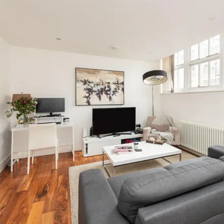 Rent this 1 bed room on 13A Tottenham Mews in London, W1T 4RT