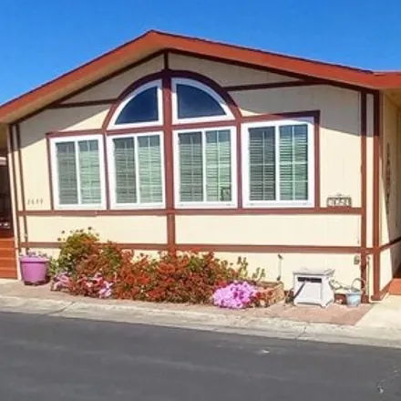 Buy this studio apartment on 3655 Hawthorne Road in Contra Costa County, CA 94511