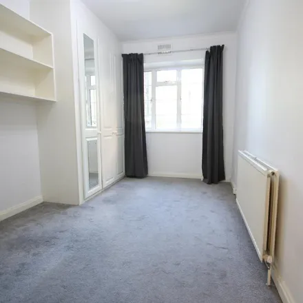 Image 4 - 3 Fuller Street, London, NW4 4RR, United Kingdom - Apartment for rent