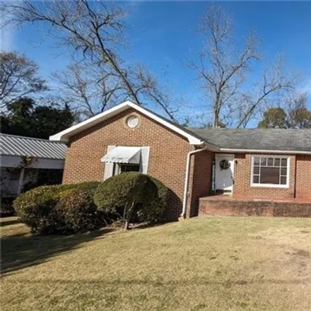 Buy this 3 bed house on 3927 Guyton Street in Macon, GA 31206
