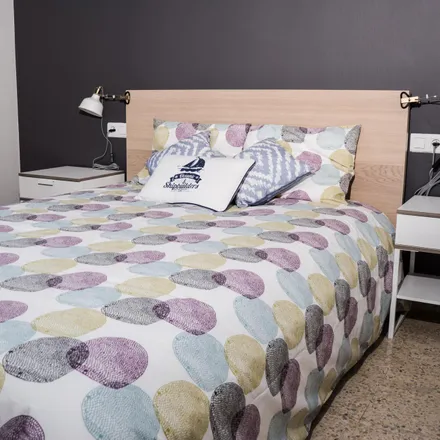 Rent this 3 bed room on Carrer d'Aragó in 485, 08013 Barcelona