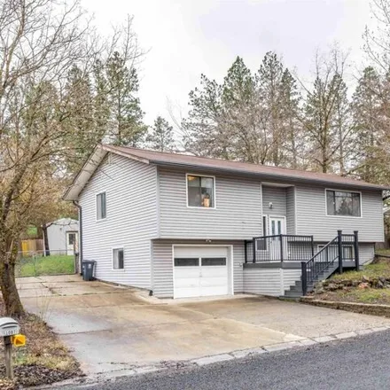 Buy this 3 bed house on Juliene Way in Latah County, ID