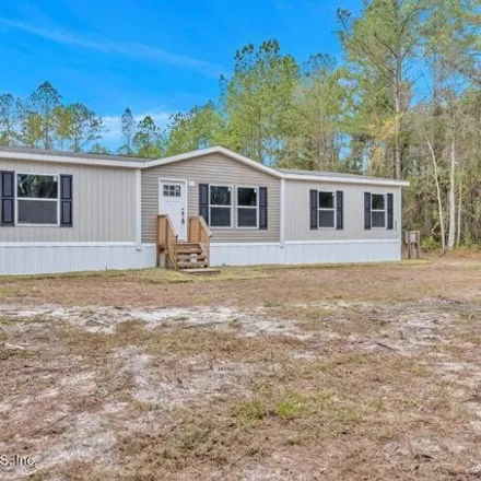 Buy this studio apartment on 2944 Backwoods Drive in Middleburg, Clay County