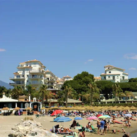 Image 7 - Farmacia Playas del Duque, Avenida Playas del Duque, 2, 29660 Marbella, Spain - Apartment for rent