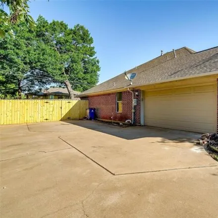 Image 3 - 494 Wood Duck Ct, Burleson, Texas, 76028 - House for sale