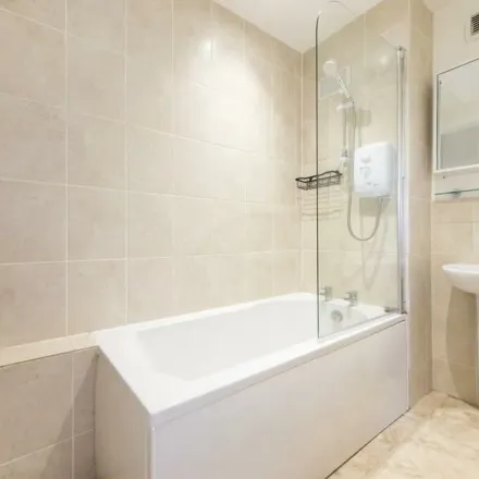 Image 3 - Boundary Path, London, N6 6HT, United Kingdom - Apartment for rent