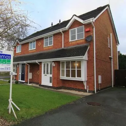 Buy this 3 bed duplex on Thornhill Close in Broughton, CH4 0FB