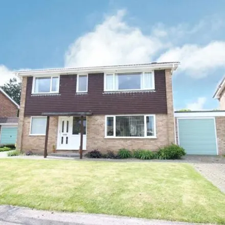 Buy this 4 bed house on Court Barn Close in Lee-on-the-Solent, PO13 9PD