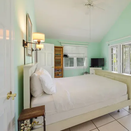 Rent this 3 bed house on Key West